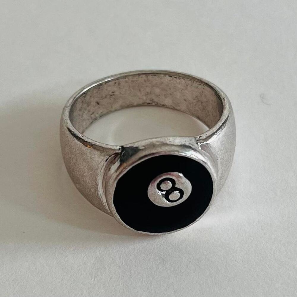 Y2k 2000s vintage style 8ball ring